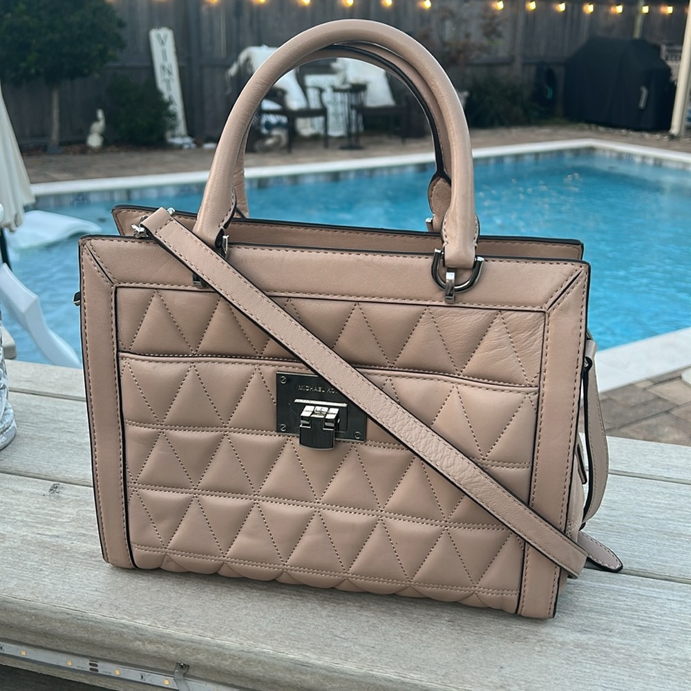 Michael Kors Vivianne Satchel - Picture 2 of 5